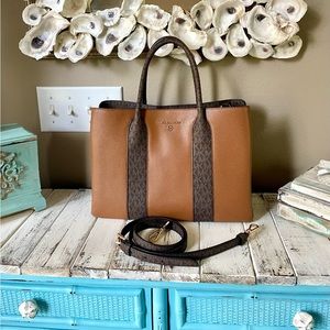 Rare MK Large Leather Austin Satchel nearly new with strap